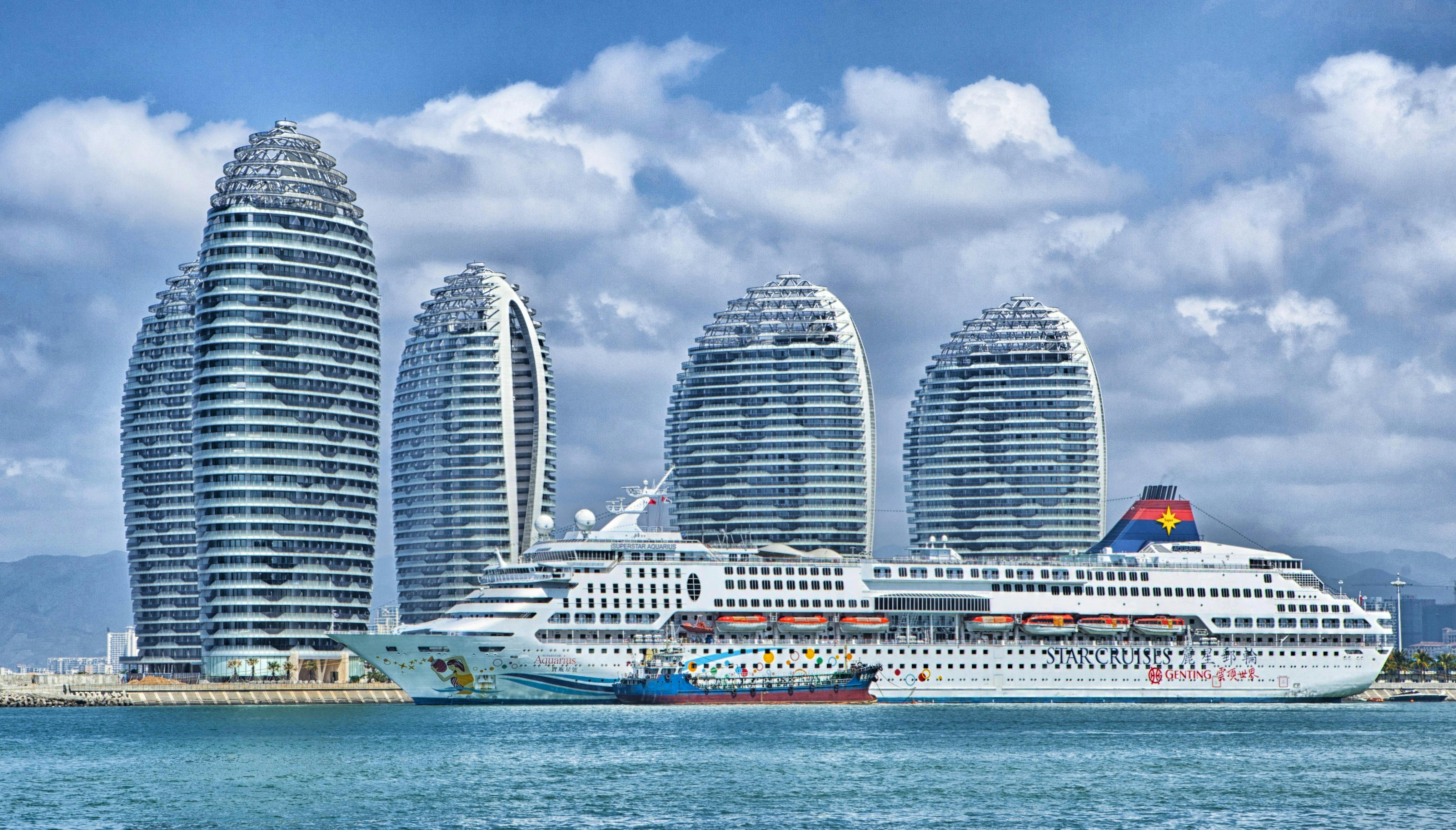 Read more about the article Learn 20 Hacks On How To Save Money On A Cruise?