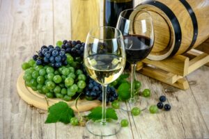 Read more about the article Best Honeymoon Places for Wine Connoisseurs