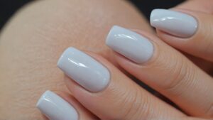 Read more about the article How to Do Your Nails From Home